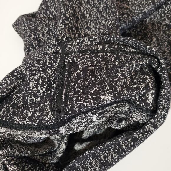 Lululemon Wunder Under Luon Suited Jaquard Cropped Leggings Size 4 Black White - Picture 9 of 10